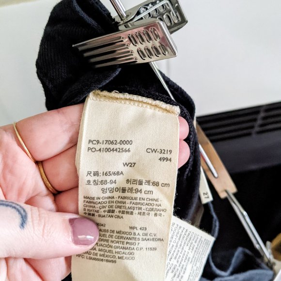 New Levi's Wellthread Black Ribcage Denim Shorts - Picture 9 of 10